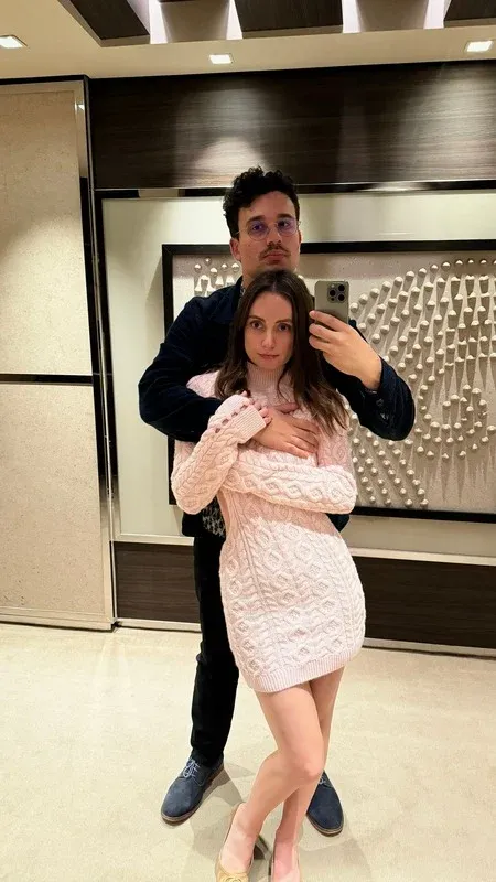 Morgan and Spencer in a gallery